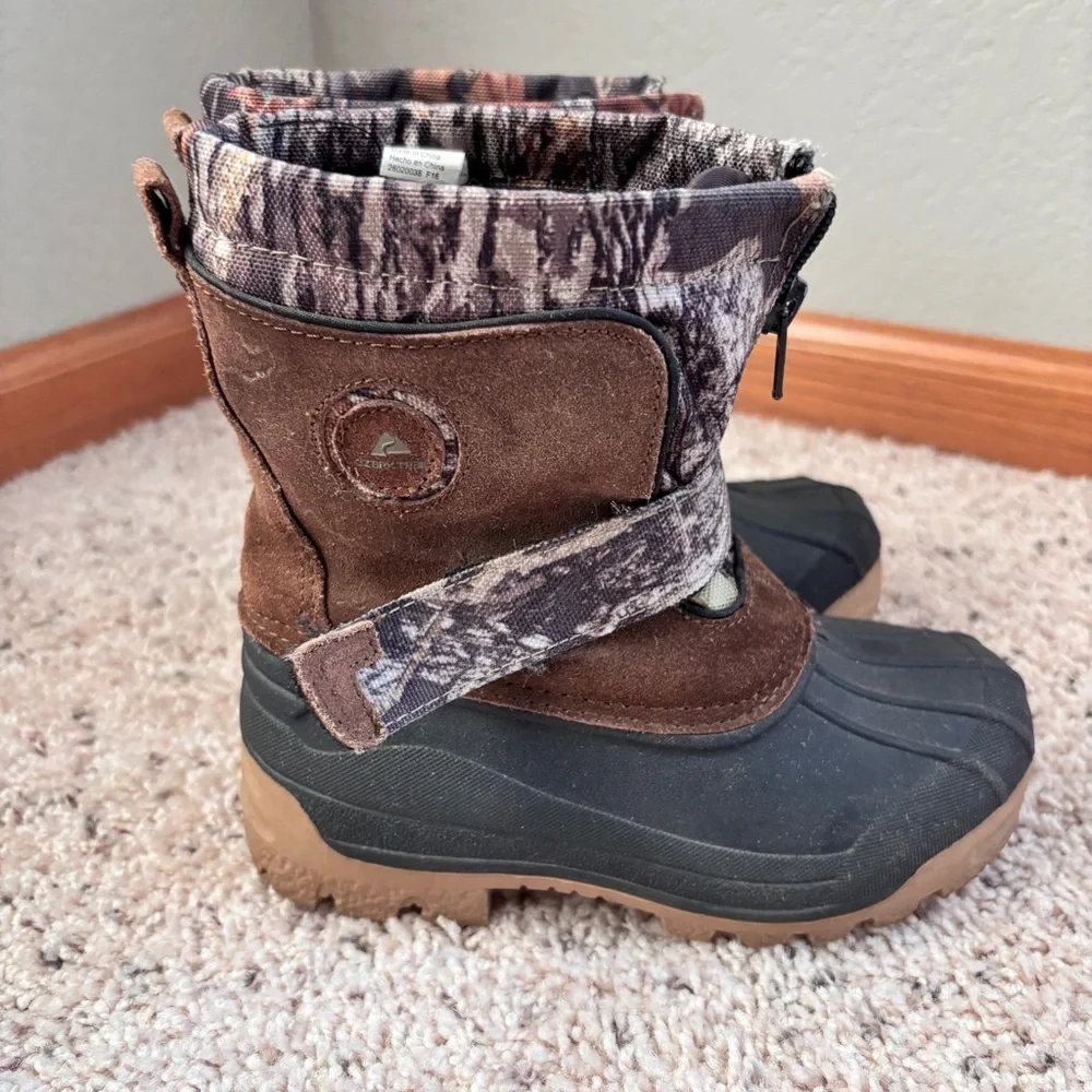 Ozark Trail boys Winter snow and rain weather boots camouflage boys 11